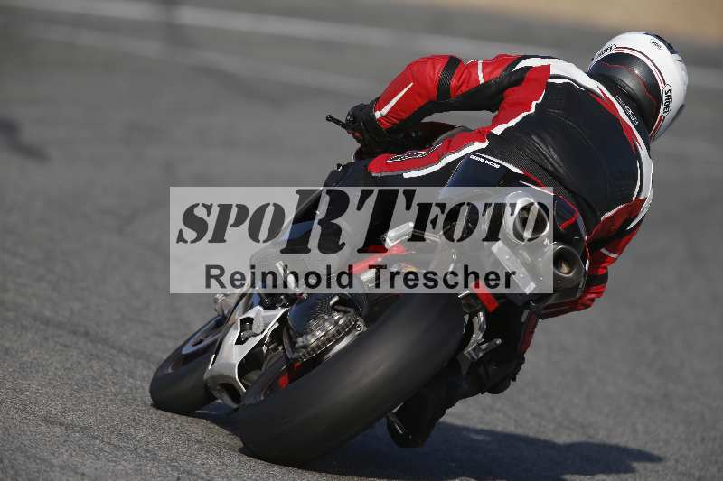 /Archiv-2024/02 29.01.-02.02.2024 Moto Center Thun Jerez/Gruppe gruen-green/40